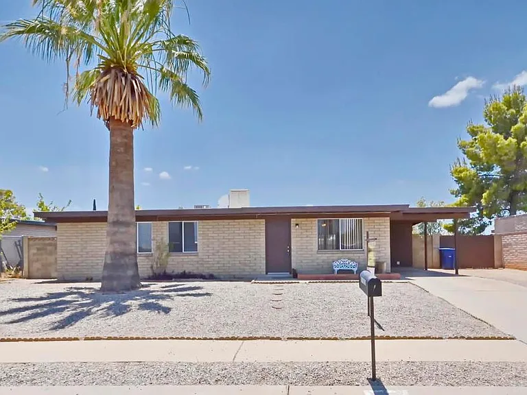 7186 E Desert Palm Dr — Photo 2