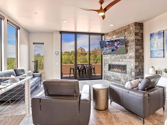 3rd image of 315 MANZANITA Drive