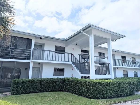 1200 SE Parkview Pl APT F8, Stuart, FL 34994