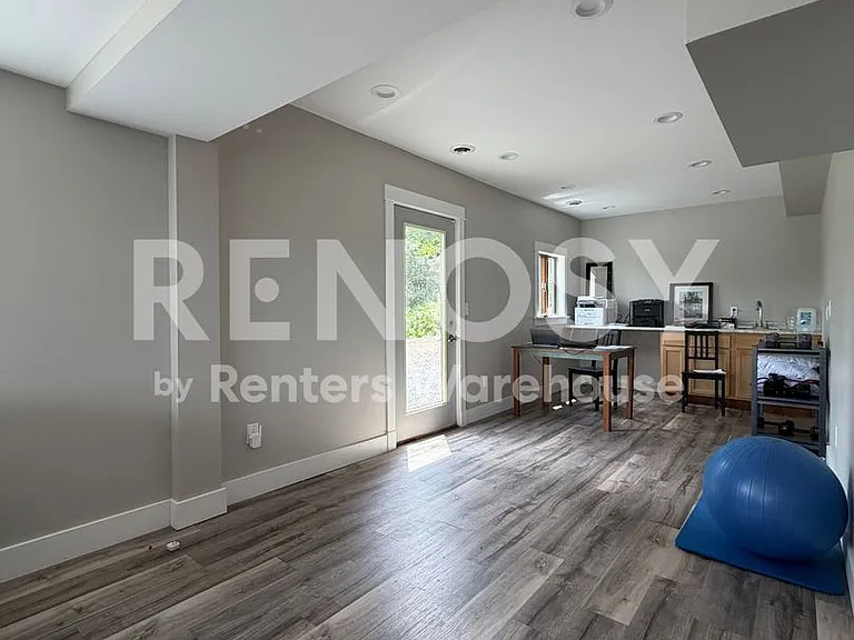 1721 Rivercrest Rd N — Photo 13