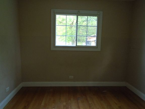 5th image of 13439 S Clifton Park Ave