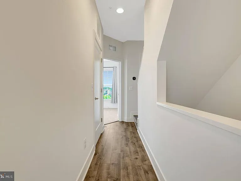 11247 Beaker St — Photo 18