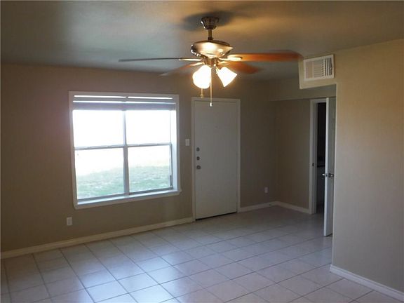 3rd image of 14833 Granada Dr