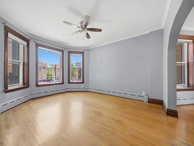3353 W Evergreen Ave #1 — Photo 2