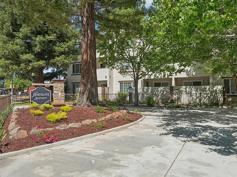 Northgate Apartments — Photo 17