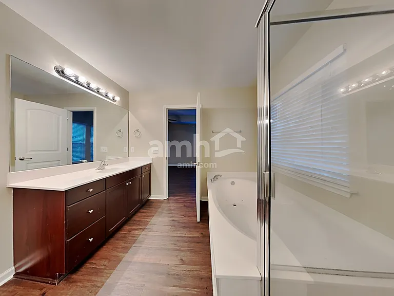 510 Summer Hill Way — Photo 14