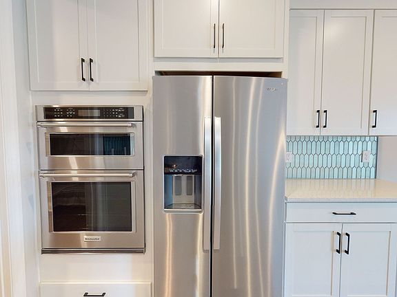 5th image of 79 Natureland Cir