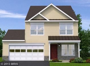 933 S Samuel St, Charles Town, WV 25414