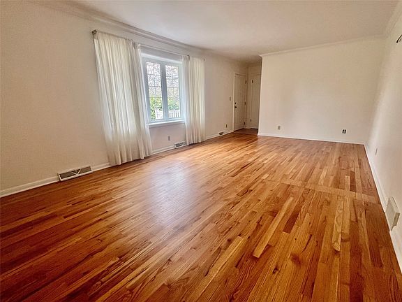 2nd image of 7641 Daggett Rd