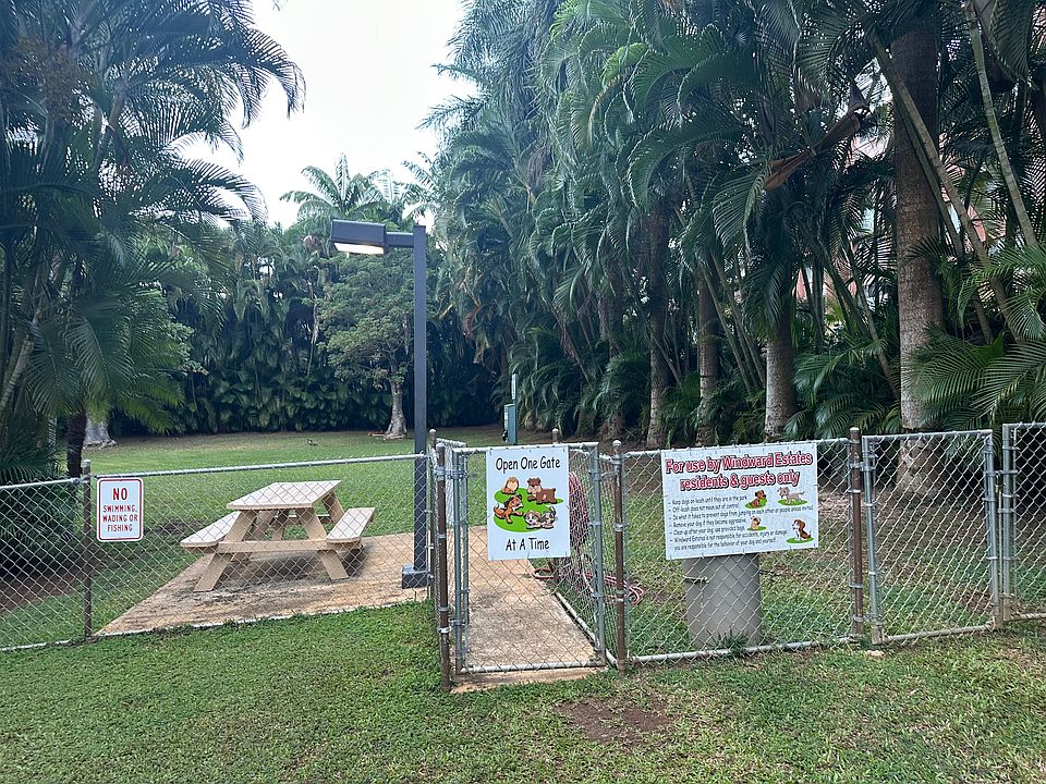 Private dog park (for Windward Estates only)