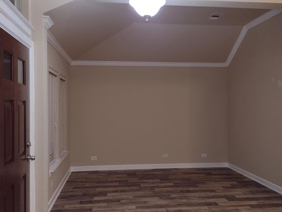 5th image of 7915 Summit Cliff Ct