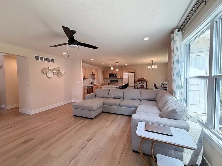 300 Waterwheel Dr — Photo 4