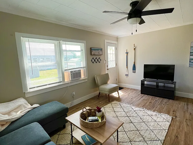 927 Maryland St #927 — Photo 4