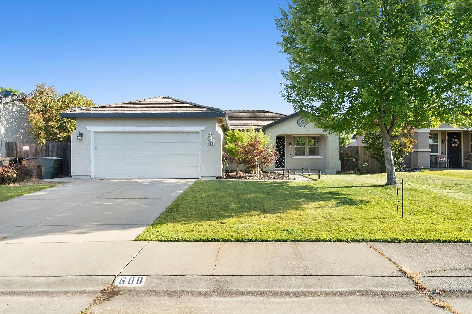 608 Costa Ln photo 1