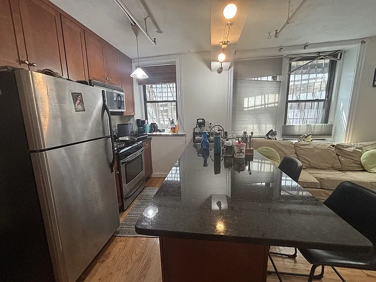 51 Park Dr #B1 — Photo 8