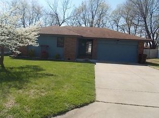 3869 S Leawood Ave, Springfield, MO 65807