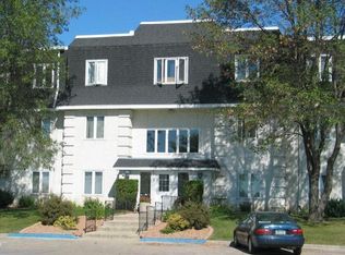 815 Duke Dr, Grand Forks, ND 58201