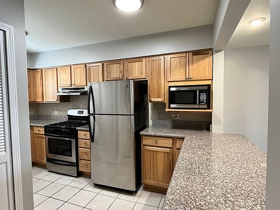 2nd image of 138-152 N Huffman St #138