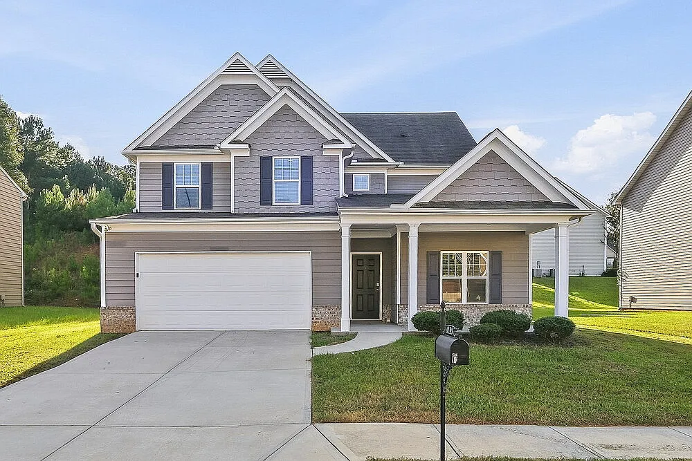 4 bed, 2.5 bath, 2220 sqft, $2,230 — Photo 2