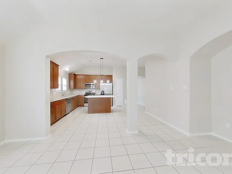 13702 Sun Bear Ct — Photo 2