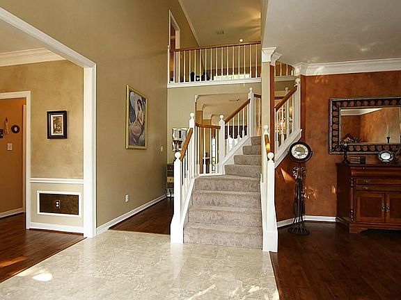 3rd image of 4611 Andover Ct