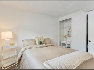 1037 E 10600 S, Sandy, UT 84094