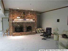 4th image of 12 Whitwell Pl