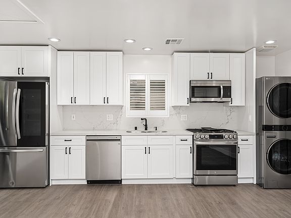 4th image of 6340 Ventura Canyon Ave
