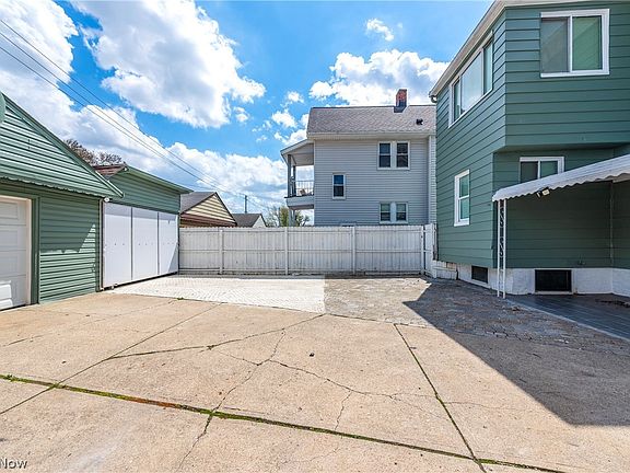 4th image of 3437 W 95th St
