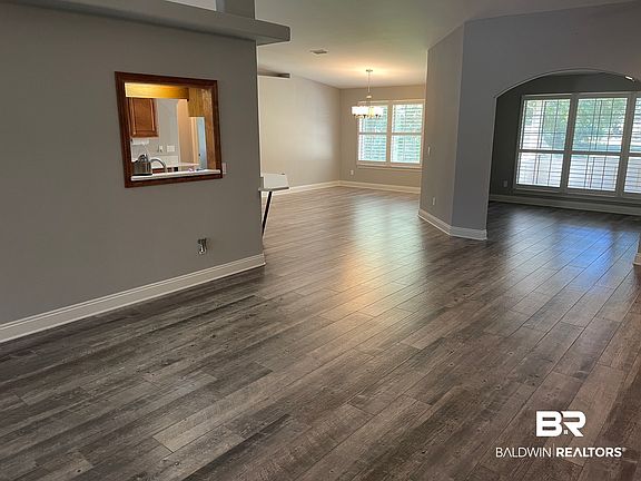 5th image of 104 Durby Ln