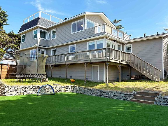 3rd image of 1480 East Ave