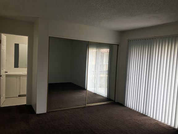 4th image of 2117 Elden Ave #32