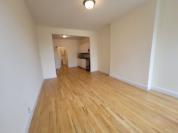 3rd image of 108 Charles St #U