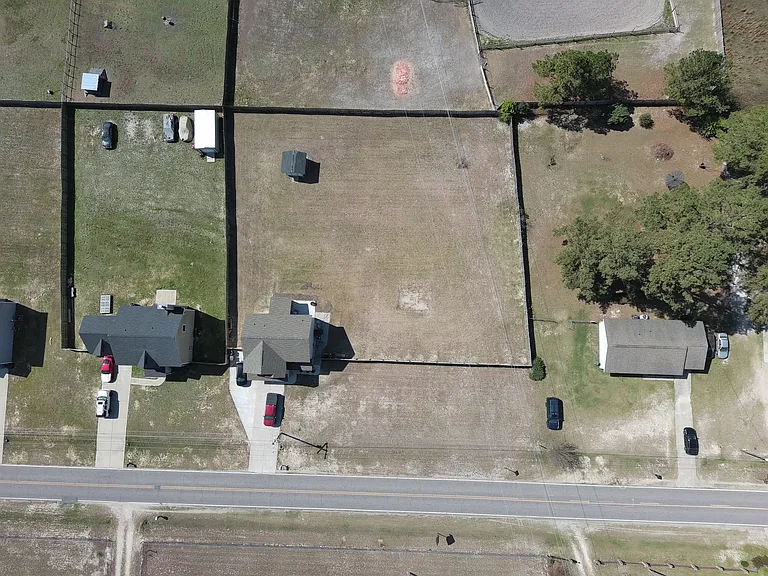 171 Ellis Rd — Photo 52