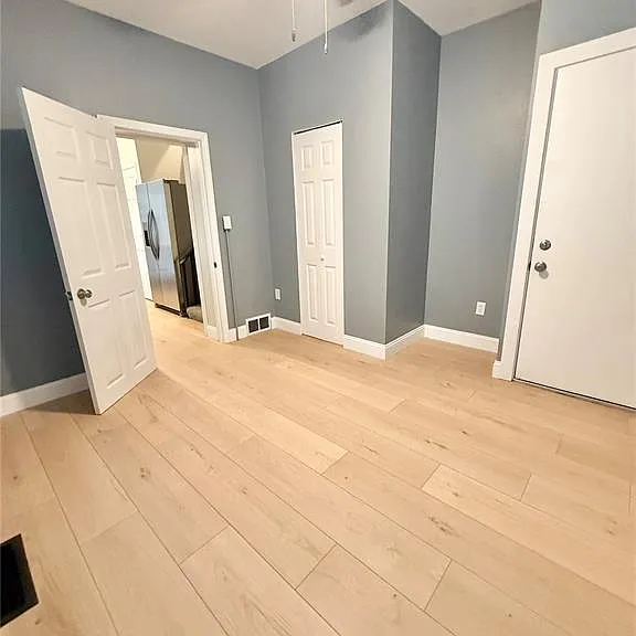 118 W 7th St — Photo 9