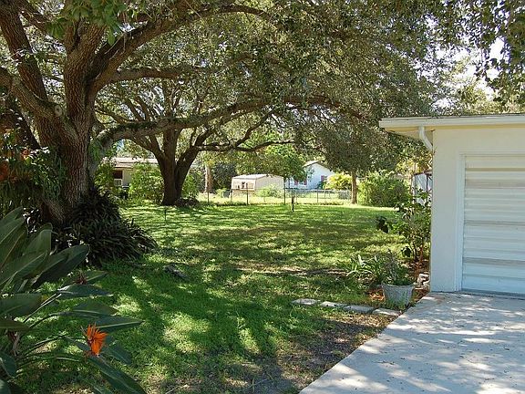 3rd image of 5706 38th St