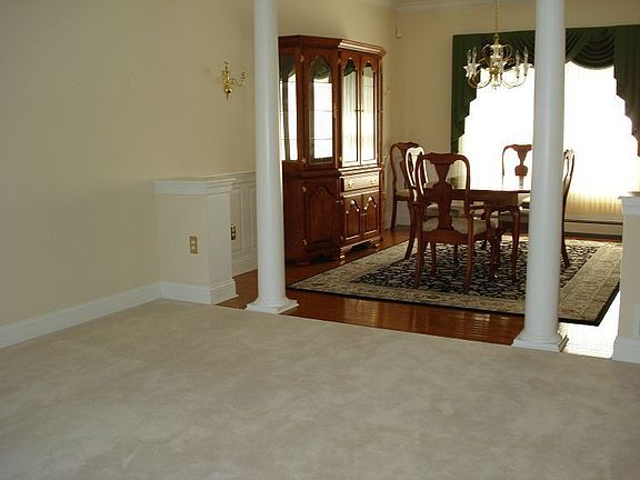 Formal Living room/dining room