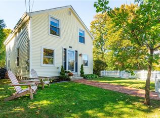 126 Columbia St, South Kingstown, RI 02879