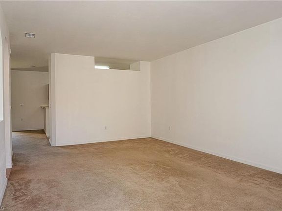 3rd image of 15630 Summit Place Cir #393