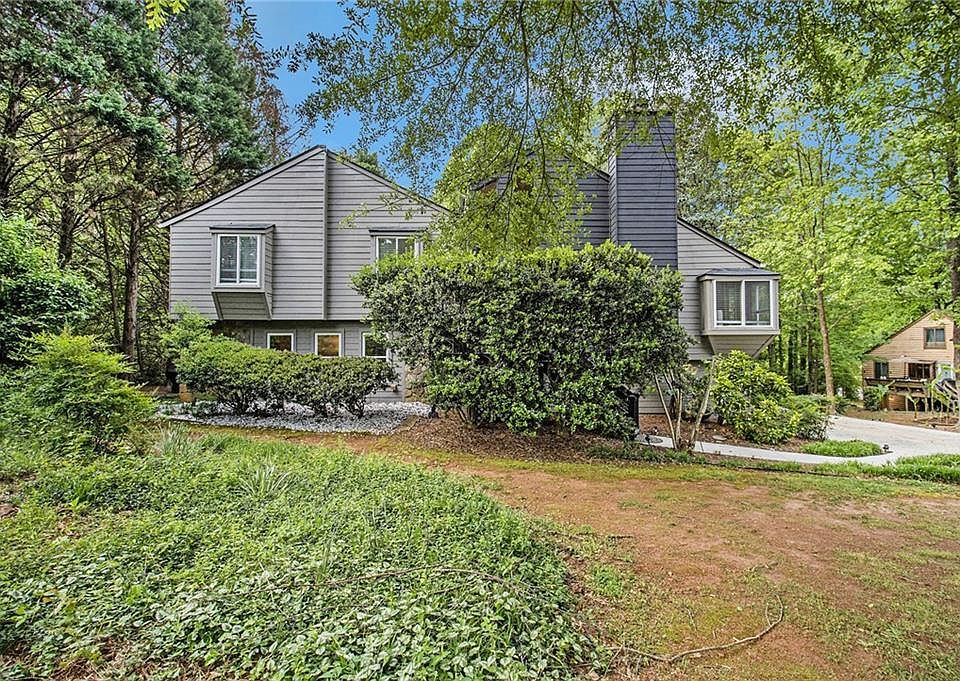 1st image of 3883 Johnson Dr