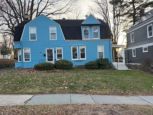 66 3rd St Photo 1