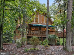 417 Killmon Rd, Basye, VA 22810