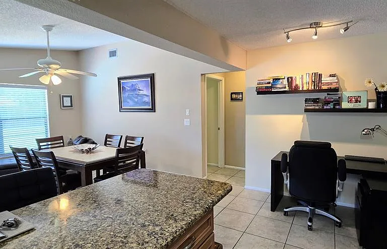 3803 Easton St — Photo 11