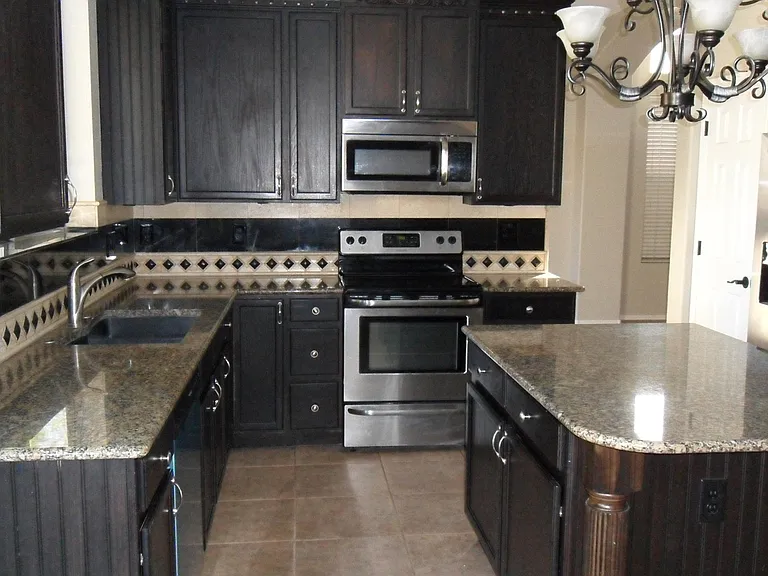 9008 W Quail Ave — Photo 6