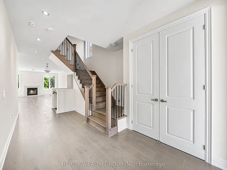 261 Seaview Hts — Photo 21