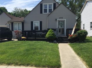 252 Holmes Dr, Fairborn, OH
