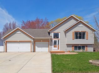 8486 Jensen Ave S, Cottage Grove, MN 55016