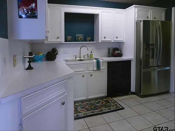5th image of 502 Van Zandt Cres #4407