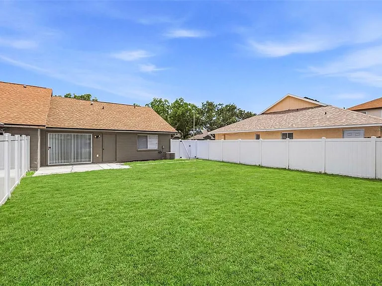 3257 Laurel Dale Dr — Photo 36