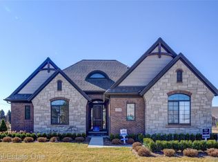 13518 Valencia Dr, Shelby Township, MI 48315